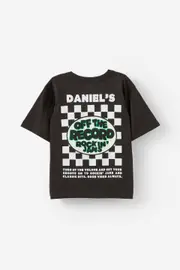 [Cotton On Kids] Cotton On Kids - Jonny Short Sleeve Graphic Print Tee Personalised - Phantom wash/off the record rockin jams 3 PHANTOM WASH/OFF THE RECORD ROCKIN JAMS