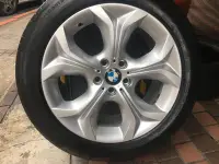 在飛比找Yahoo!奇摩拍賣優惠-中古 BMW 原廠19吋鋁圈含胎 X3 X4 X5 福斯 T