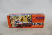 Corgi Classics -Lionel City #52002 Mack CF Pumper Lionel City Fire CO. (C2)