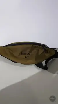 在飛比找Yahoo!奇摩拍賣優惠-POMELO柚 NIKE JUST DO IT 白勾 刺繡 