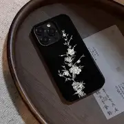 Floral Phone Case - iPhone 15 Pro Max / 15 Pro / 15 Plus / 15 / 14 Pro Max / 14 Pro / 14 Plus / 14 / 13 Pro Max / 13 Pro / 13 / 13 mini / 12 Pro Max / 12 Pro / 12 / 12 mini / 11 Pro Max / 11 Pro / 11 Black & White - iPhone 11