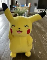 New NWOT Pokémon Blushing Laughing PIKACHU 9" Stuffed Plush Toy TOMY 2017