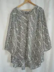 NWT Autograph Ladies White Black Poly Buttons Blouse Top Size 26