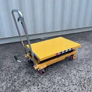 150 kg Hydraulic lift table (1260 mm high)