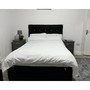 1 Bedroom Kitchen Flat