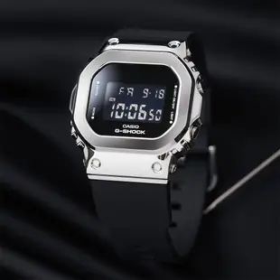 ∣聊聊可議∣CASIO 卡西歐 G-SHOCK 經典5600系列金屬色手錶-銀 GM-S5600-1