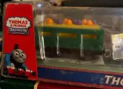 Thomas & Friends Egg Express Trackmaster Motorized Engine w/2 cars New/sealed