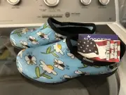 Sloggers Women’s 9 New With Tags. Bumble Bee and daisy Print