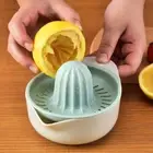 Clean Plastic Portable Orange Juicer Lemon Squeezer Citrus Presser Fruit Tool