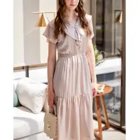 在飛比找momo購物網優惠-【H2O】絲緞質感荷葉領長洋裝 #3684008