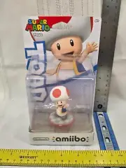 Nintendo Super Mario Bros Series Toad amiibo Red Base Figure