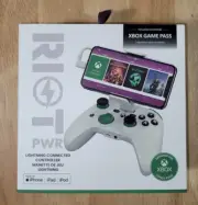 RiotPWR Mobile Cloud Gaming Controller for Lightning Connected iOS White RP1950X