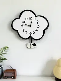 在飛比找松果購物優惠-客廳兒童房雲朵綿羊靜音時鐘 搖擺掛鐘裝飾 簡約現代木質鐘錶 