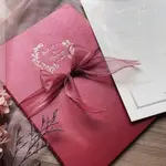 [24H快速出貨] 結婚書約 / 結婚證書 / 結婚書約夾 / 婚禮小物 / 結婚書約套組-飛舞蝴蝶-紅 - 異性