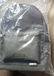 Oroton Mens Work Uni genuine Nylon Medium Size classic back pack New ❤❤❤