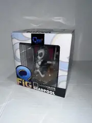X-Men DEADPOOL Q Fig VARIANT Figure Marvel Comics Loot Crate Exclusive