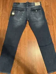 True Religion “Dark High Road Wash” GENO SN Relaxed Slim 34x32 #107333