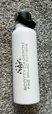 BRAND NEW SCOTTY CAMERON HYDRO FLASK FINE MILLED PUTTERS 21 OZ BOTTLE WHITE