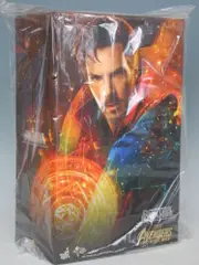 Hot Toys Avengers 3: Infinity War Doctor Strange 1/6 Figure MMS484