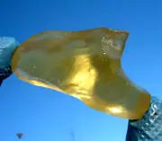 Libyan Desert Glass Meteorite Tektite impact specimen( 388 crt)Soft yellow Gem A