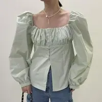 在飛比找ETMall東森購物網優惠-chic韓國方領褶皺感寬松上衣襯衫