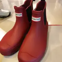 在飛比找蝦皮購物優惠-二手Hunter Boots 紅色霧面踝靴