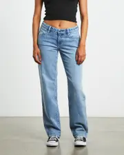 Low Rise Claudia Straight Denim Jeans Cloudy