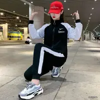 在飛比找Yahoo!奇摩拍賣優惠-100％原廠Nike耐吉 休閒運動套裝 女款 套裝 長袖開衫