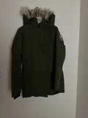 Canada Goose New Victoria Down Parka Jacket Coat XXS