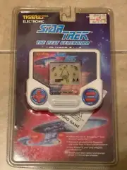 STAR TREK Next Generation VINTAGE 1993 Tiger Electronics LCD Video Game NEW