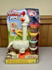 New Play-Doh Animal Crew Cluck-A-Dee Feather Fun Chicken Toy Farm Animal Playset