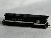 Stately BLI Southern RR Tuxedo Scheme GP-35 High Hood DCC/Paragon 4 HO Loco