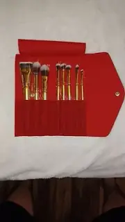 BNIB Luxie Glitter and Gold Brush Set w/ Red Case Pouch 8 Make Up Brushes RV $85