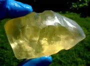 Libyan Desert Glass Meteorite Tektite impact specimen( 625 ct)pre Historic Tool