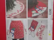 Kwik Sew Christmas Apron, Tree Skirt Stockings Snowman Appliques Pattern 3572 UC