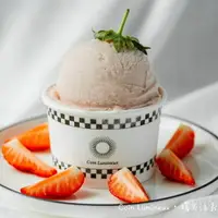 在飛比找樂天市場購物網優惠-草莓優格 曙光法義手工冰淇淋 110ml±5