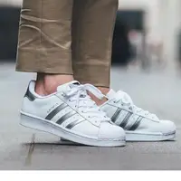 在飛比找蝦皮購物優惠-adidas originals superstar 白銀 