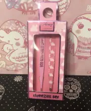 Disney Minnie Mouse 2 Pack Of Pink Tweezers New In Box