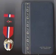 WWII Philippine Liberation Award medal in case with ribbon bar lapel pin