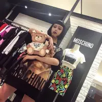 在飛比找Yahoo!奇摩拍賣優惠-Moschino Teddy Bear Bag 標籤熊鍊帶包