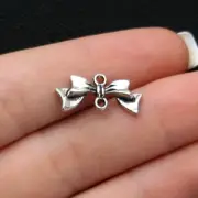 8 Bow Connector Charms Antique Silver Tone - SC4228