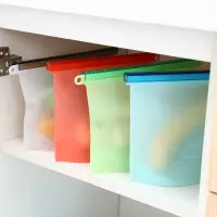 在飛比找蝦皮購物優惠-YY10·廚房食品級矽膠保鮮袋自封式矽膠食物袋透光保鮮袋矽膠