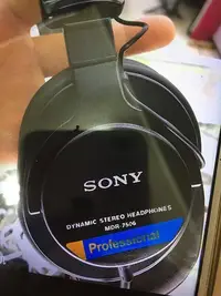 在飛比找Yahoo!奇摩拍賣優惠-近乎全新新力 索尼 SONY MDR -7506 監聽 耳機