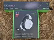 Razer Blackshark V2 Pro Wireless Headset White With Razer Gigantus V2 Gaming...