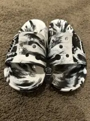 Crocs Classic Marbled Slides (Black/White)- Size 13