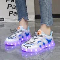 在飛比找蝦皮商城精選優惠-30-46碼 大尺碼 LED  發光 運動鞋 充電鞋 七彩發