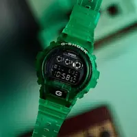 在飛比找momo購物網優惠-【CASIO 卡西歐】G-SHOCK 繽紛半透明手錶(DW-