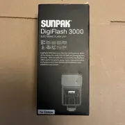 SUNPAK DIGIFLASH 3000 DIGITAL TTL FLASH FOR CANON DSLR CAMERAS New Open Box