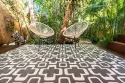 2 x 200x270cm Funky Retro Flowers Grey and White Outdoor Plastic Rug/Mat