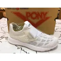 在飛比找蝦皮購物優惠-Pony女慢跑休閒鞋